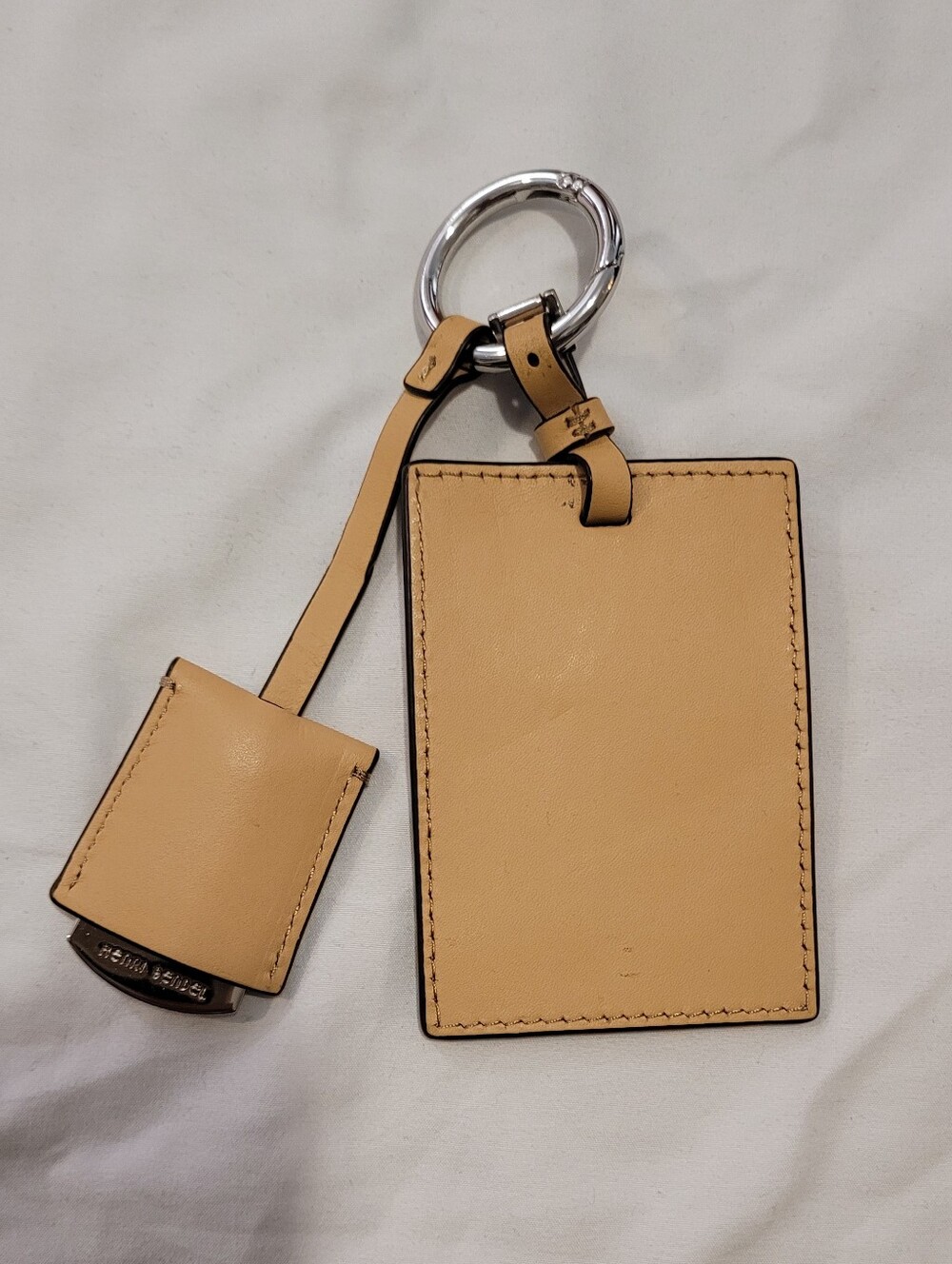 Henri Bendel Tan Leather Luggage Tag with HB Key Fob - Picture 2 of 2